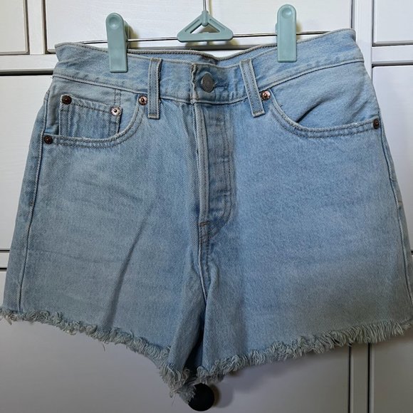 Levi's Wedgie High Waisted Shorts Size 26 (NWOT) - Picture 9 of 10